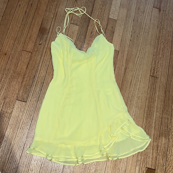 House of CB Rossella Ruffle Mini Dress in Yellow New w partial tag - Picture 5 of 14